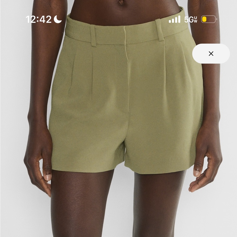 Aritzia sun series olive l Pleated High-Rise Women's Shorts